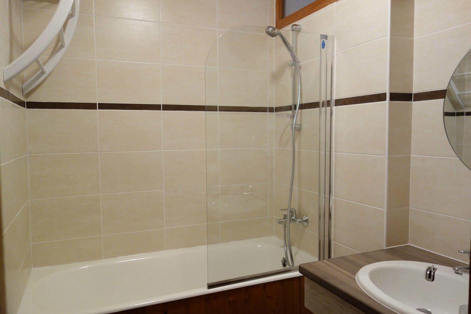 לז אור Hotel L'Escale Blanche מראה חיצוני תמונה