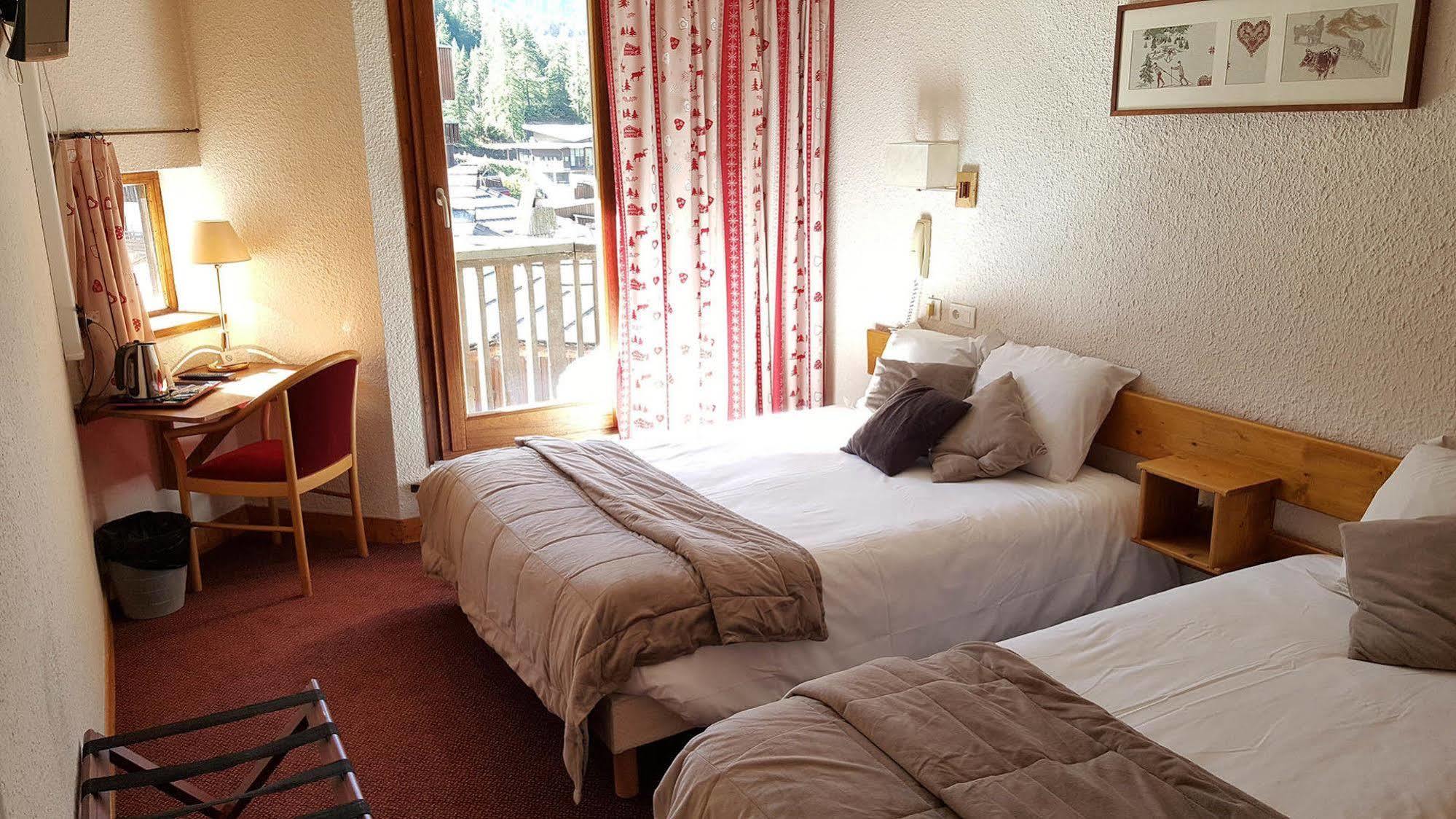 לז אור Hotel L'Escale Blanche מראה חיצוני תמונה